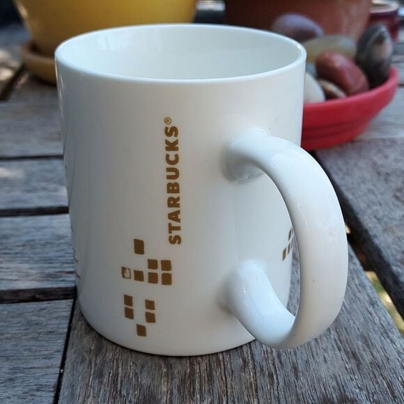 Starbucks 2014 Holiday Gold Tree Pixels Mug - Picture 2 of 5